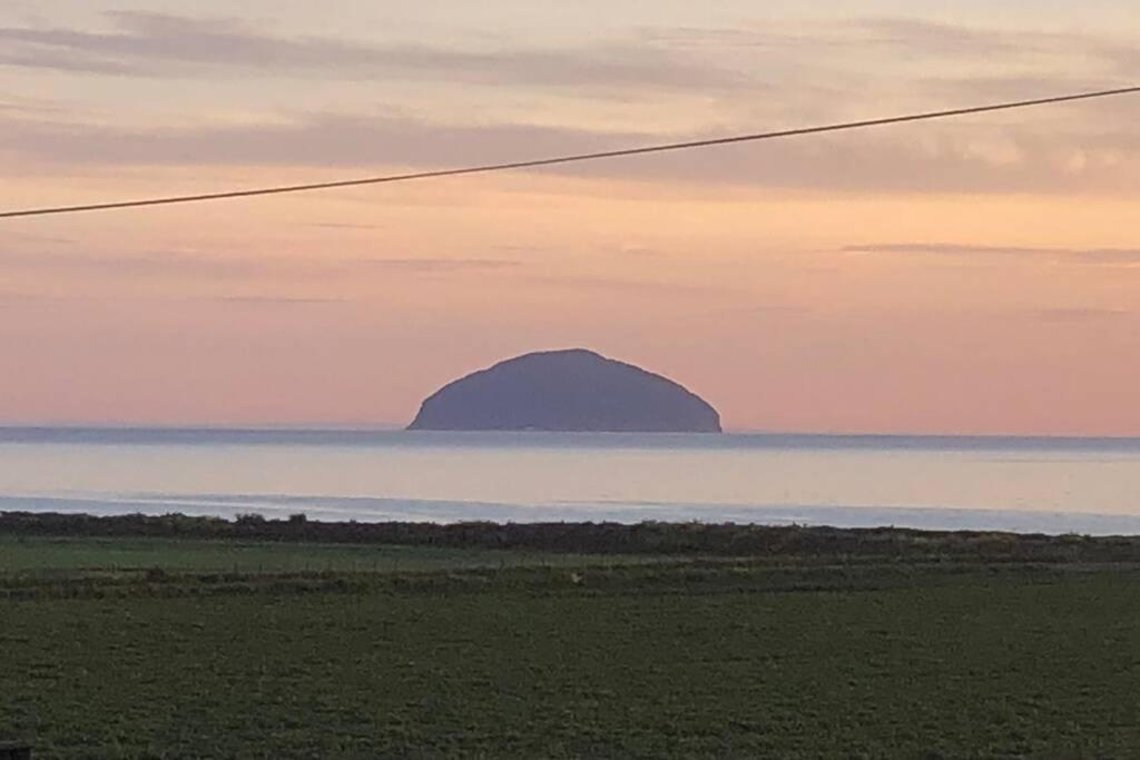 The Brambles Girvan Holiday Cottage By Seaside. Eksteriør bilde